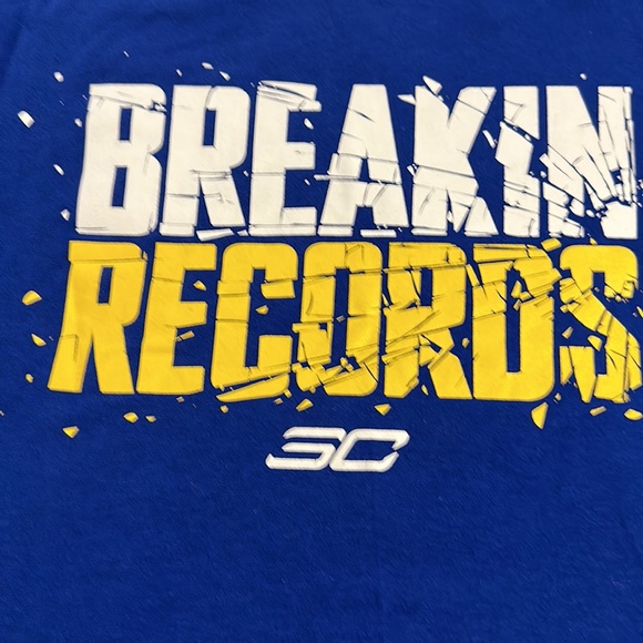 Big boys under armour bundle 2 pair of shorts, 4 shirts sizeYL to  YXL or 14/16. - Picture 9 of 15